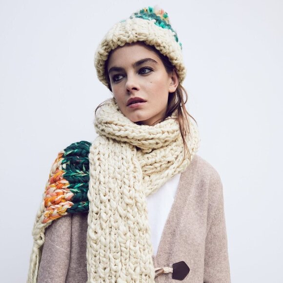 New Zara Colorblock Oversized Chunky Textured Fringe Scarf & Pom Pom Beanie Set - Picture 1 of 17